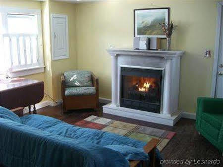The Sunny Grange Bed & Breakfast Campton Номер фото